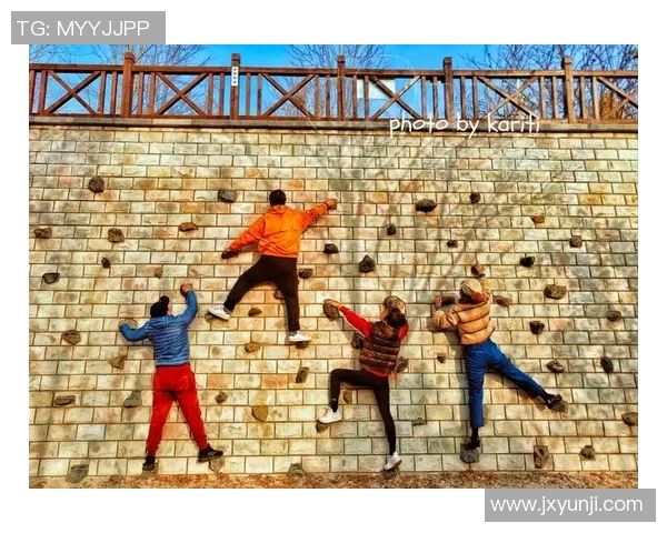 赛后复盘:上海攀岩队与深圳攀岩队的默契配合与战术分析 赛后复盘:上海攀岩队与深圳攀岩队的默契配合与战术分析