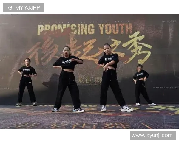 重庆街舞队的反击之路:从挑战到崛起的热血故事 重庆街舞队的反击之路:从挑战到崛起的热血故事