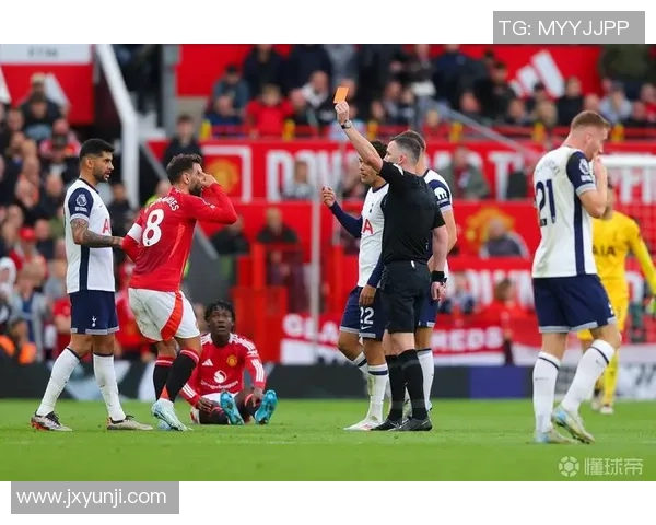世界杯激战AC米兰与曼联平局红牌争议引发全场热议分析 世界杯激战AC米兰与曼联平局红牌争议引发全场热议分析