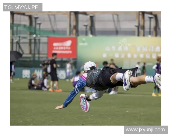 飞盘热潮引发讨论上海飞盘队节奏之争引人关注