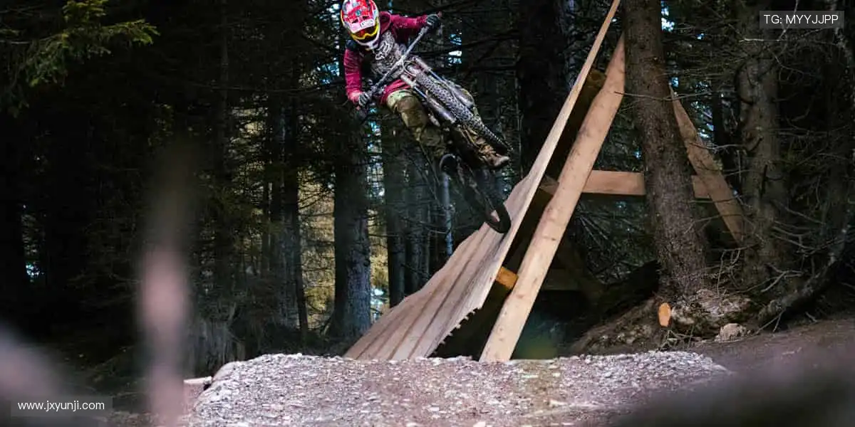 🎯把热爱穿在身上，让世界看见你的主场！